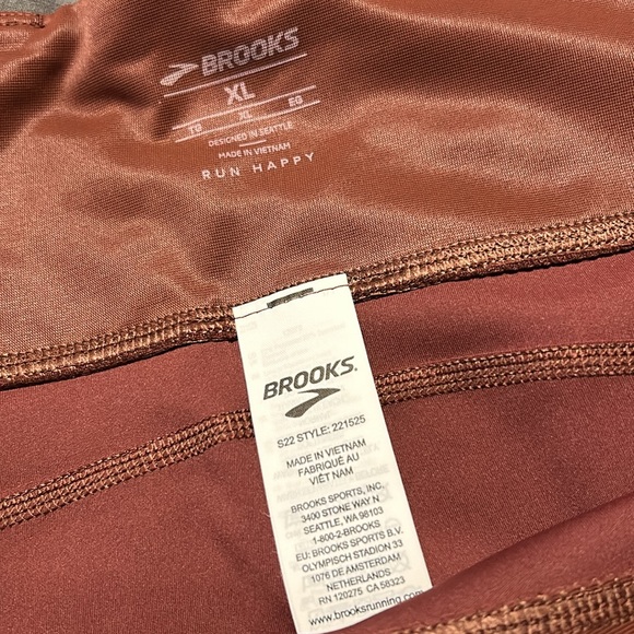 Brooks running set - Picture 3 of 9